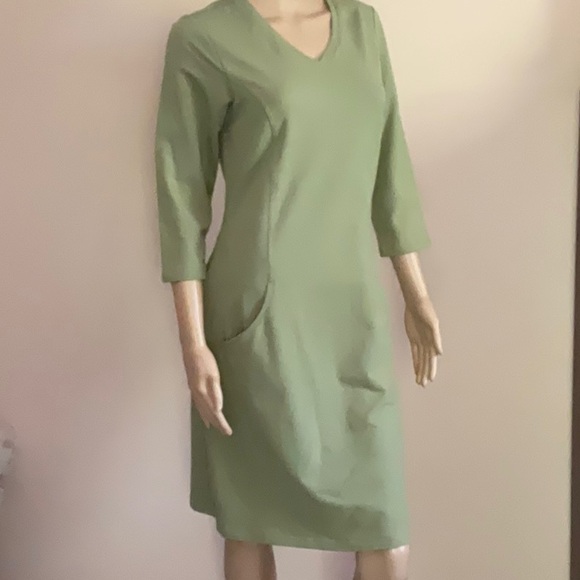 D&Co Active Sweatshirt Dress Sage Green - Picture 1 of 7